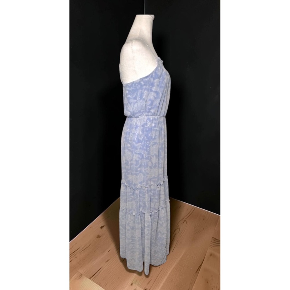Altar'd State Women's Sleeveless Tiered Blue & White Floral Maxi Dress - Picture 4 of 7